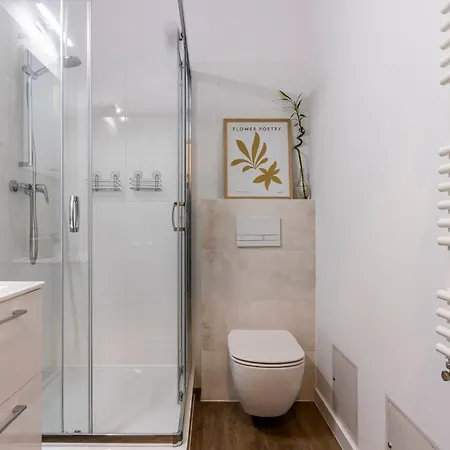 Jaworska, Sun & Snow *